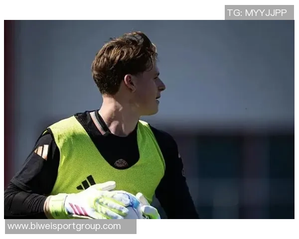 拜仁球员享受假期二门乌尔比希主动加练展现职业精神